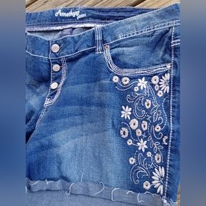 Amethyst Jean Short Cut offs  Embroidered Legs 5 pocket Plus Size 18